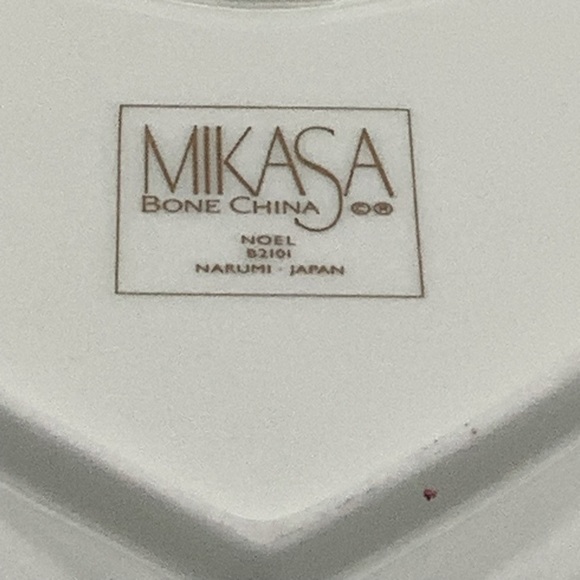 Mikasa Noel Heart Shaped Christmas Candy/Trinket Dish - Picture 8 of 9